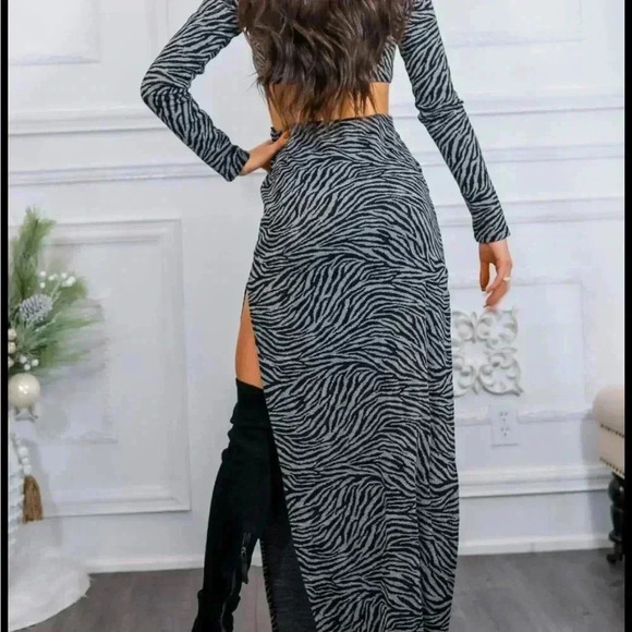 39. Sweater dress cut out - Picture 4 of 4